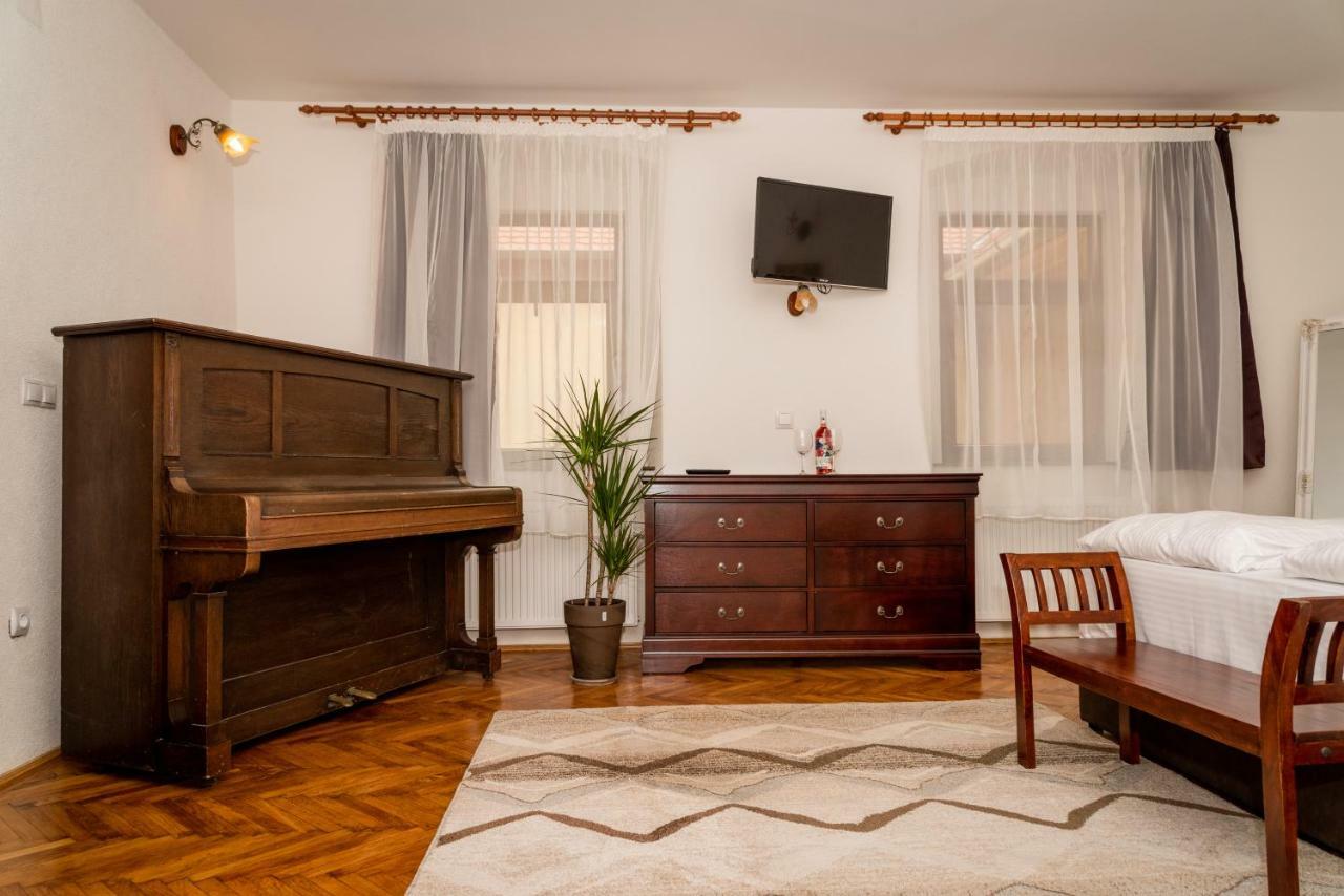 Musik Apartments Old Town シビウ エクステリア 写真