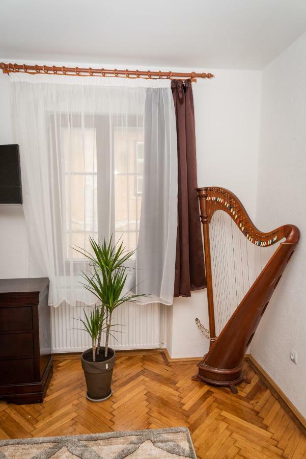 Musik Apartments Old Town シビウ エクステリア 写真
