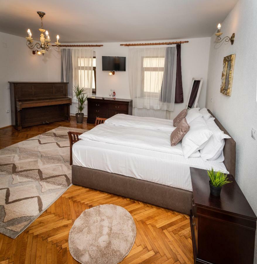 Musik Apartments Old Town シビウ エクステリア 写真