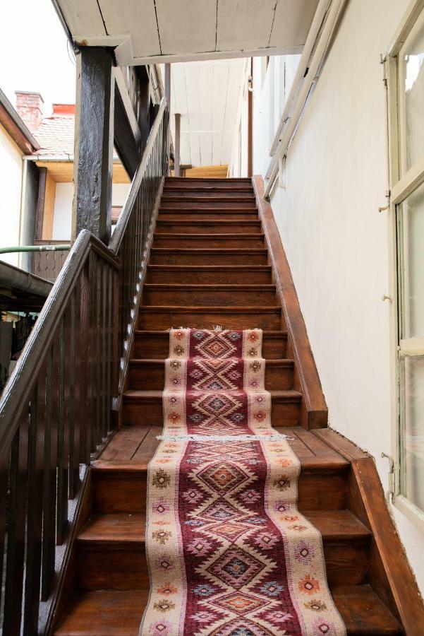 Musik Apartments Old Town シビウ エクステリア 写真