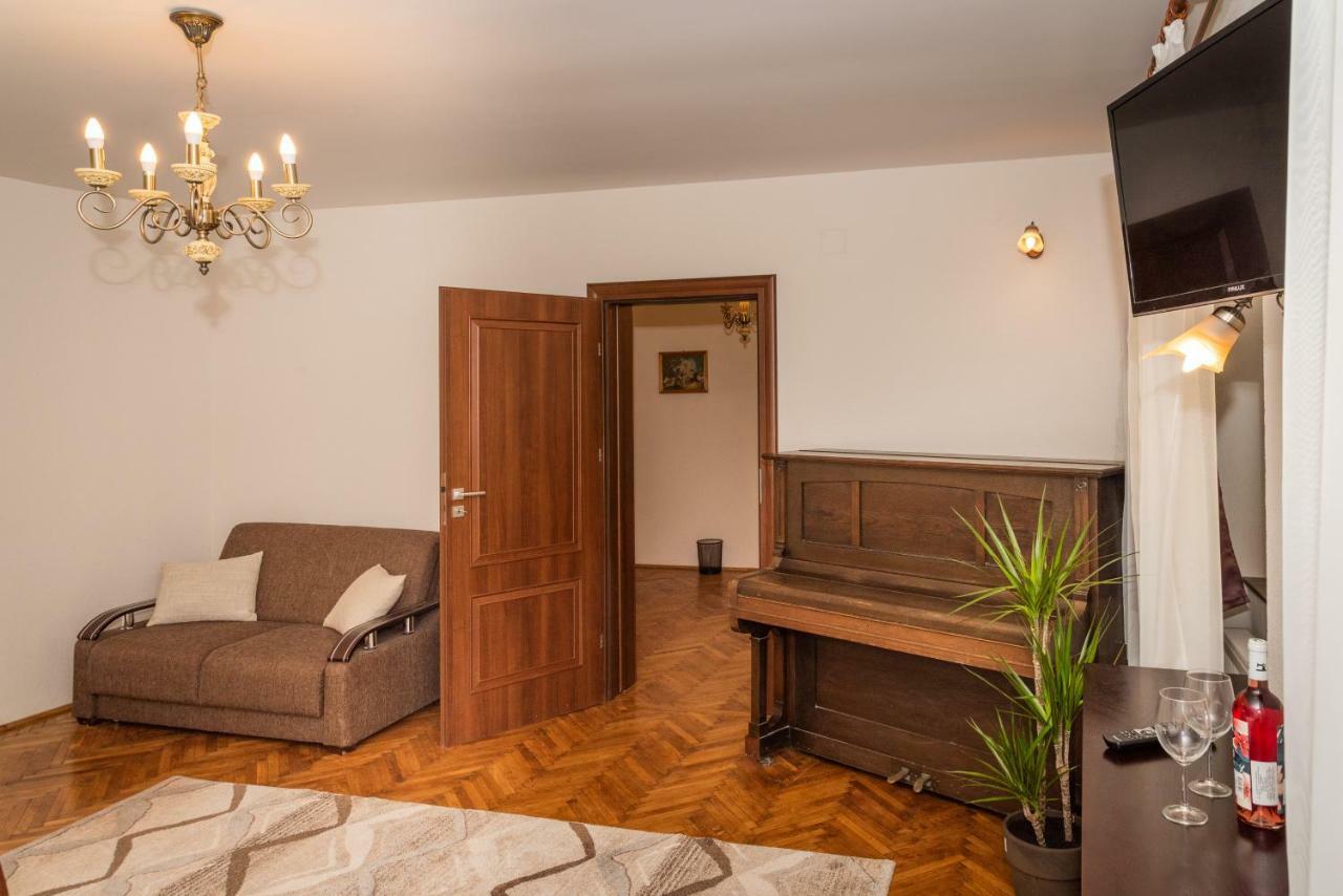 Musik Apartments Old Town シビウ エクステリア 写真